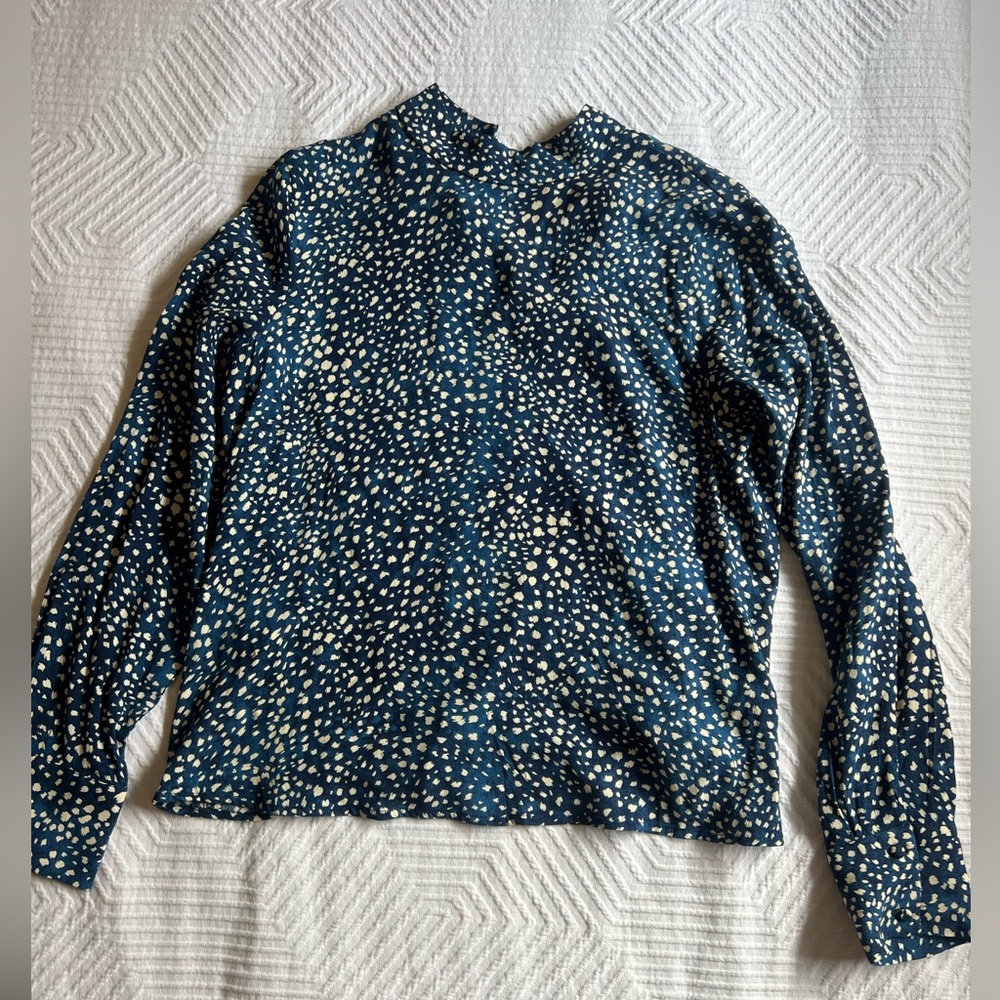 NWOT - Mango - Viscose pattern blouse - Women's Blue and White Patterned Top